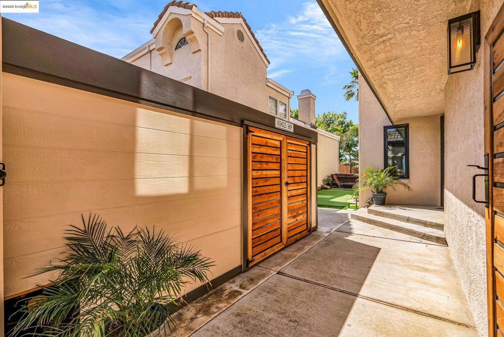 Discovery Bay, CA 94505-9999,1832 CHERRY HILLS DRIVE