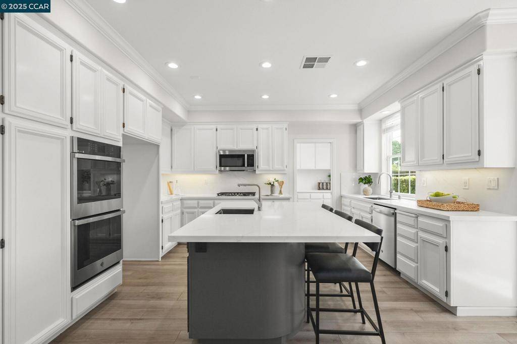 San Ramon, CA 94582,2173 Watercress Place
