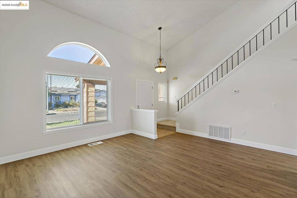 Suisun City, CA 94585,1317 Rebecca DR