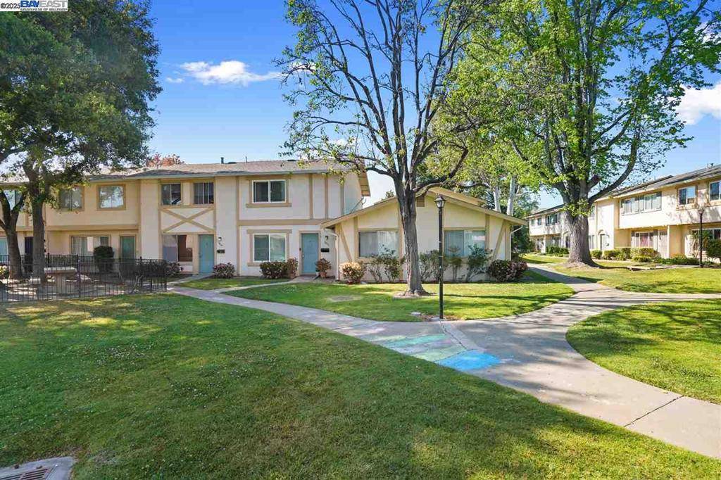 Fremont, CA 94536,38551 Royal Ann Cmn