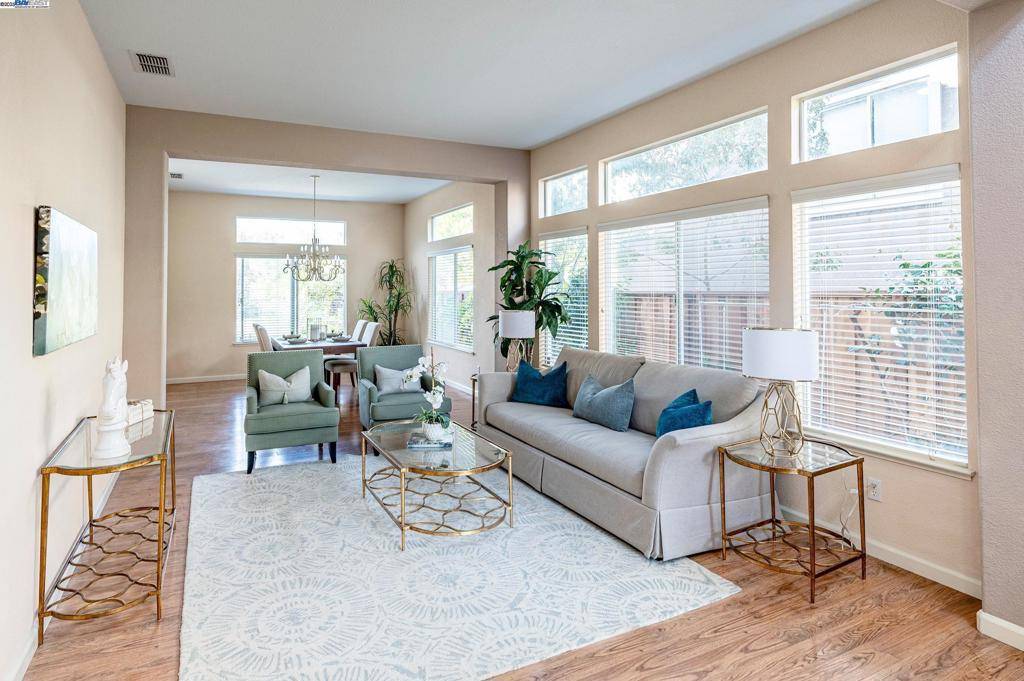 Castro Valley, CA 94552,25669 Crestfield Circle