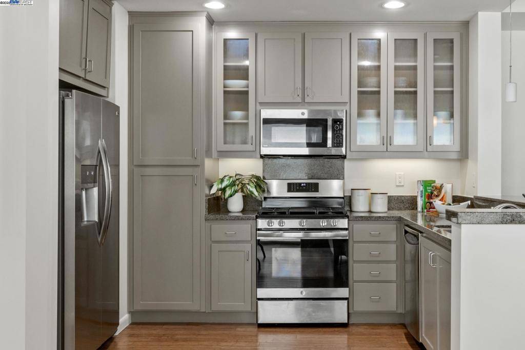 Oakland, CA 94607,428 Alice St #822