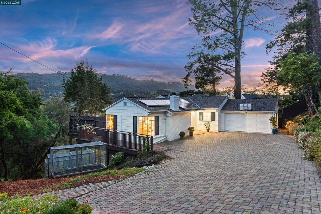 Orinda, CA 94563,118 Camino Don Miguel
