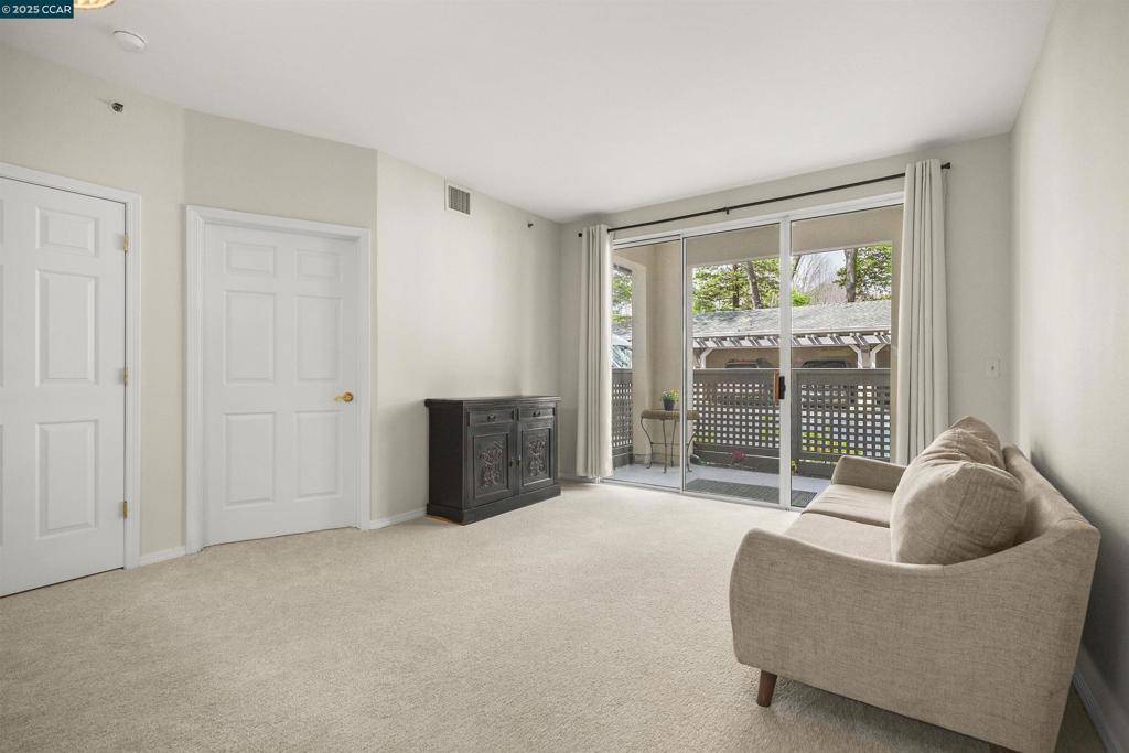Walnut Creek, CA 94595,1840 Tice Creek Dr #2108
