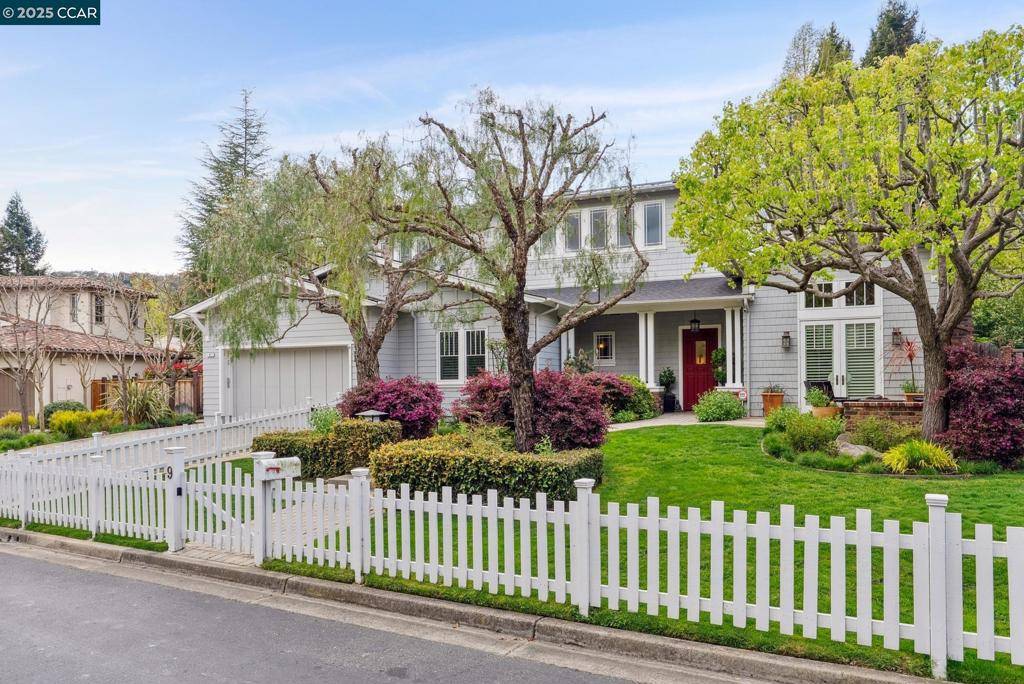 Moraga, CA 94556,9 Avila Ln