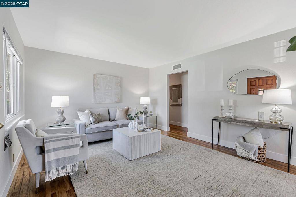 Concord, CA 94521-4215,4322 Blenheim Way