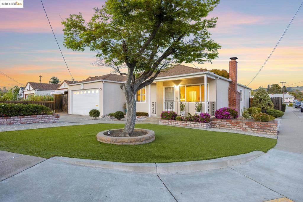 Castro Valley, CA 94546,20674 Forest Ave