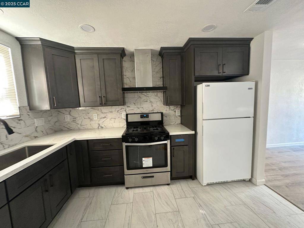 Antioch, CA 94509,713 8th