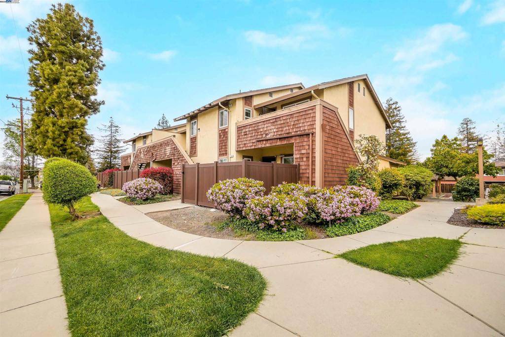 Fremont, CA 94539,118 Hackamore Ln