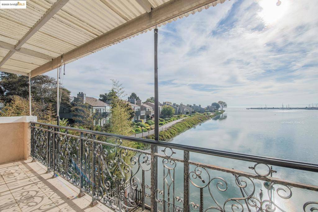 Alameda, CA 94501,512 Central Ave