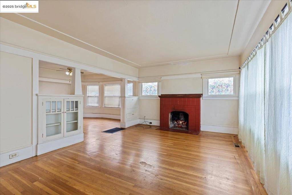 Oakland, CA 94603,1218 106Th Ave