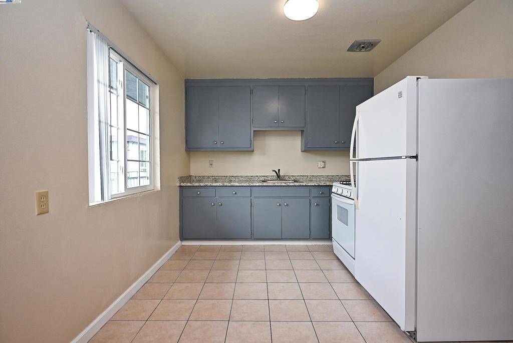 Hayward, CA 94544,27827 Leidig Ct