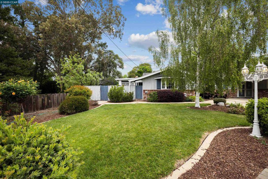 Walnut Creek, CA 94595-2305,40 Anderson Circle