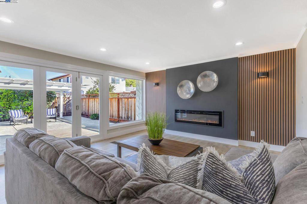 Newark, CA 94560,5322 Yarmouth Ct