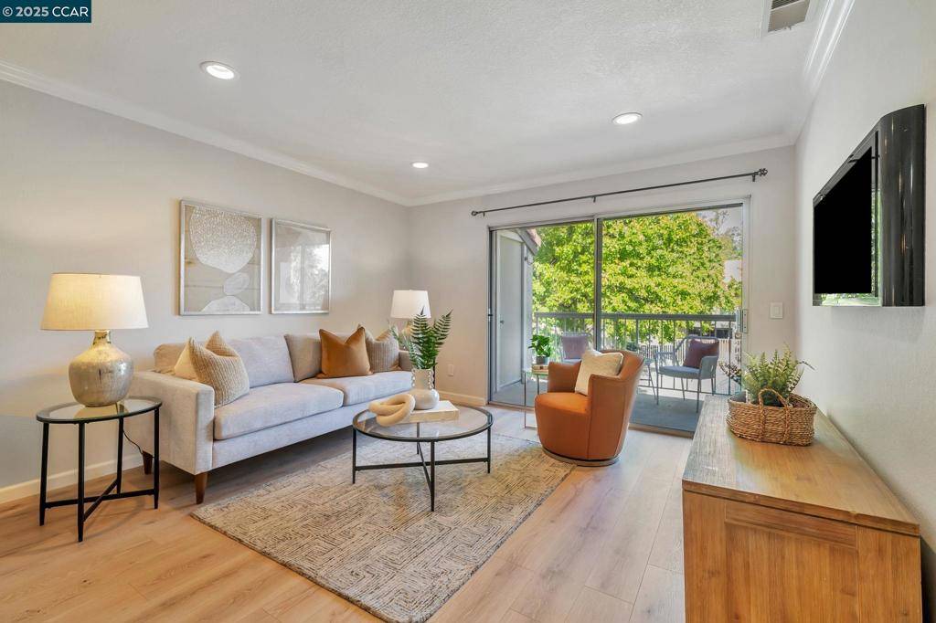 Livermore, CA 94550,1324 Chateau Cmn #204