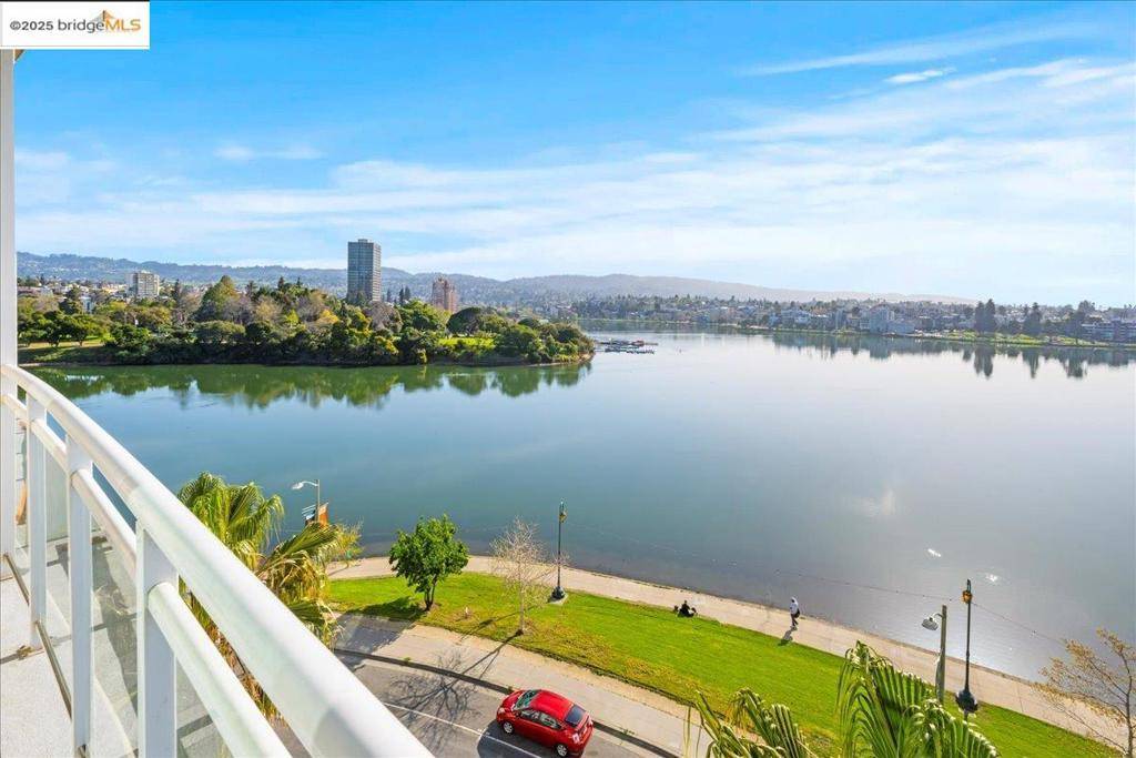 Oakland, CA 94612,1 Lakeside Dr #616