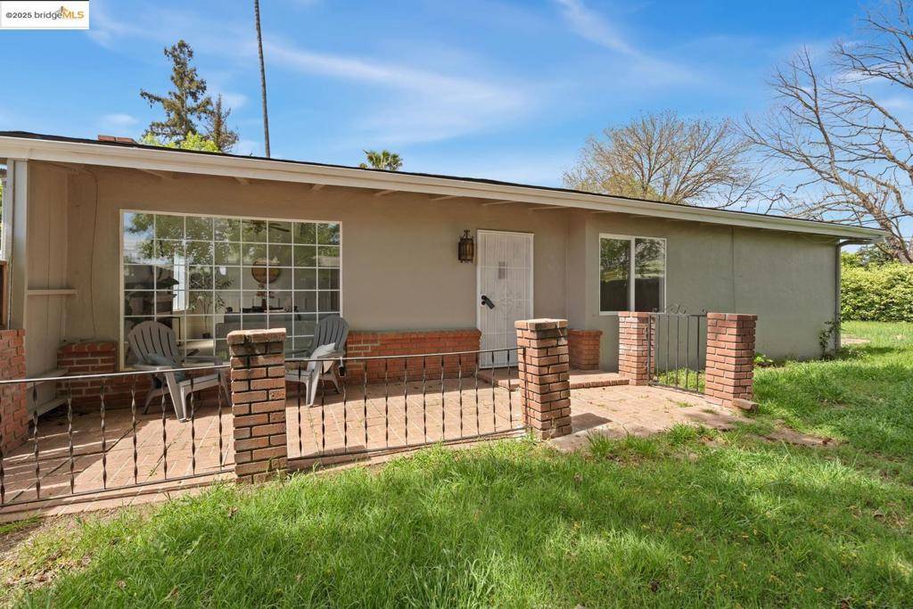 Stockton, CA 95204,2425 Del Rio DR