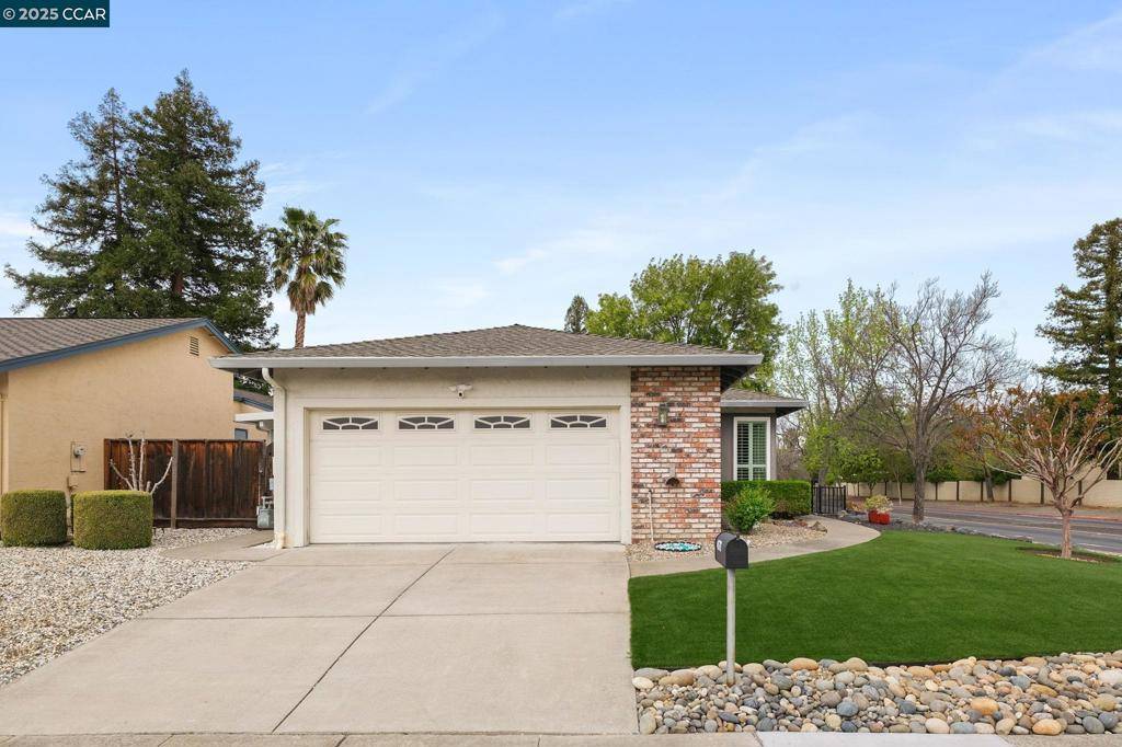Concord, CA 94521-4346,4576 Deercreek Ln