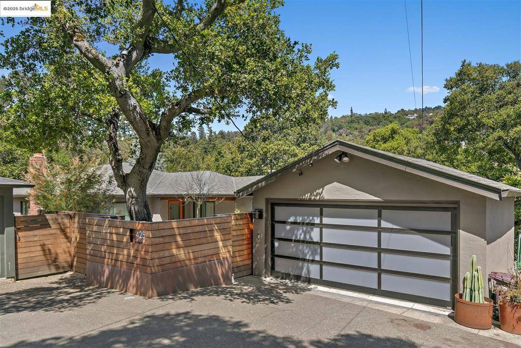 Oakland, CA 94602,4251 Norton