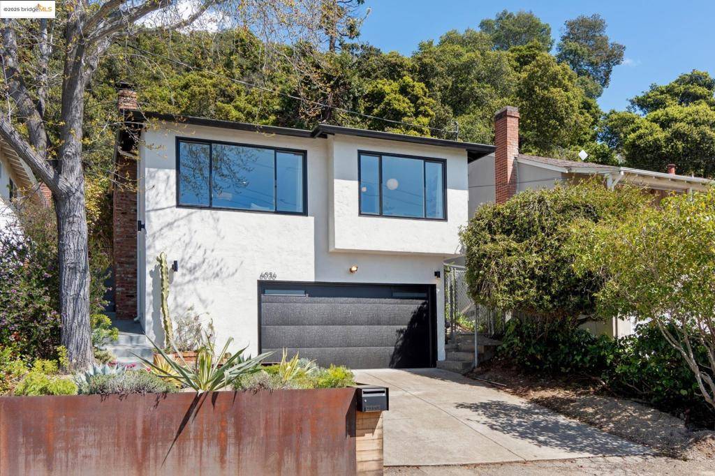 Oakland, CA 94605,6036 Leona St