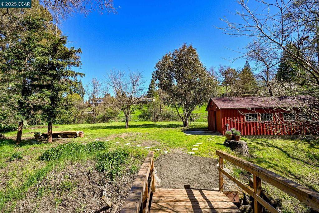Danville, CA 94526,5 Buckeye Ln