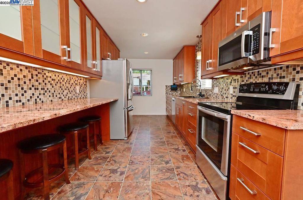 Castro Valley, CA 94578-1261,16830 President Drive