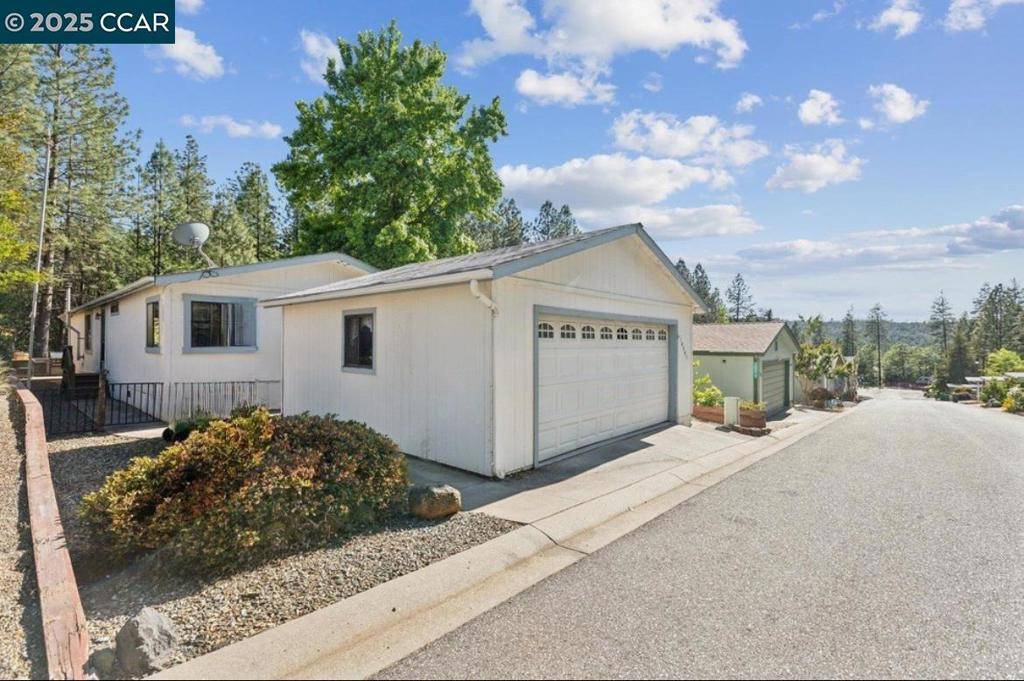 Grass Valley, CA 95949-9160,10207 Timberland Drive