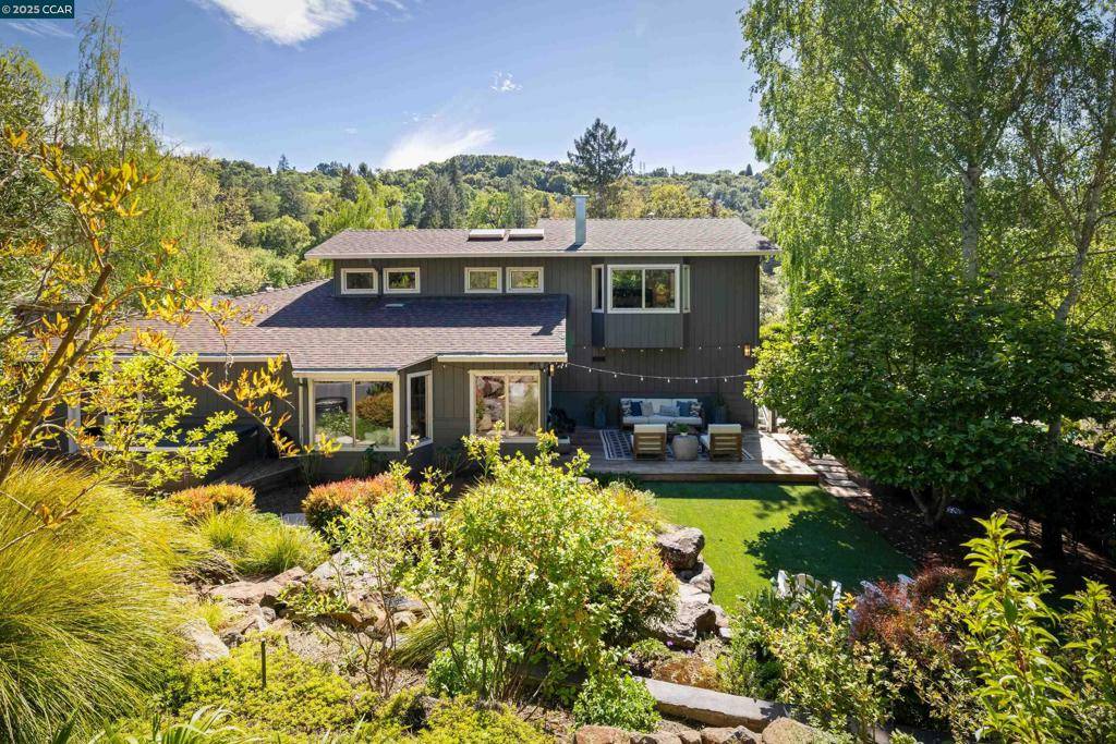 Orinda, CA 94563,5 Glorietta Court