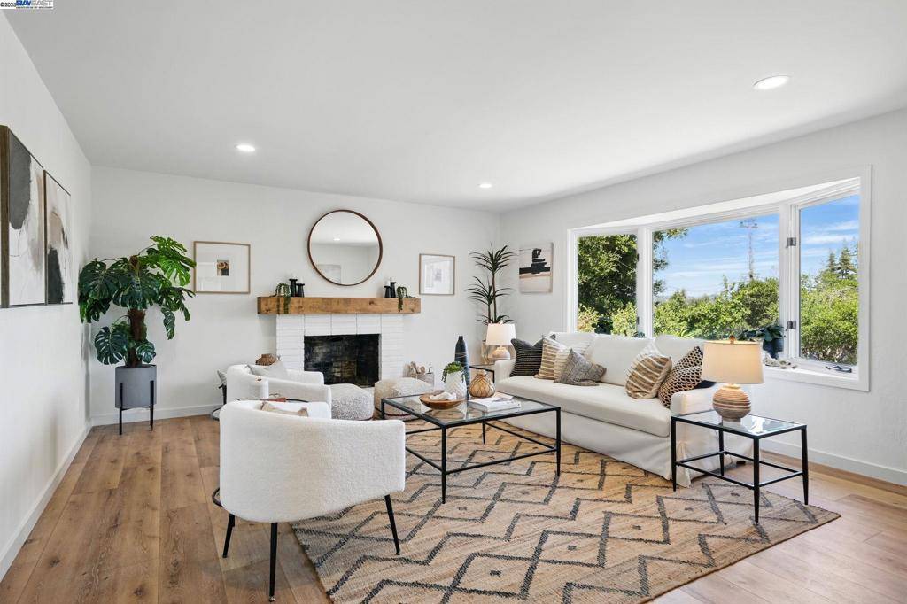 Novato, CA 94947,35 San Joaquin Pl