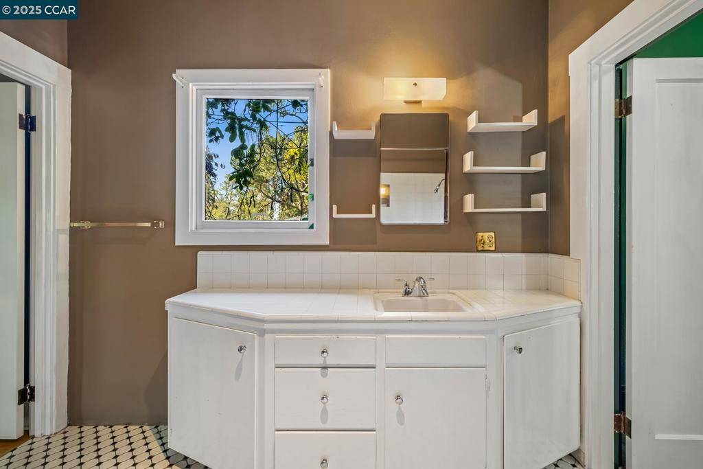Piedmont, CA 94611,126 Caperton Avenue