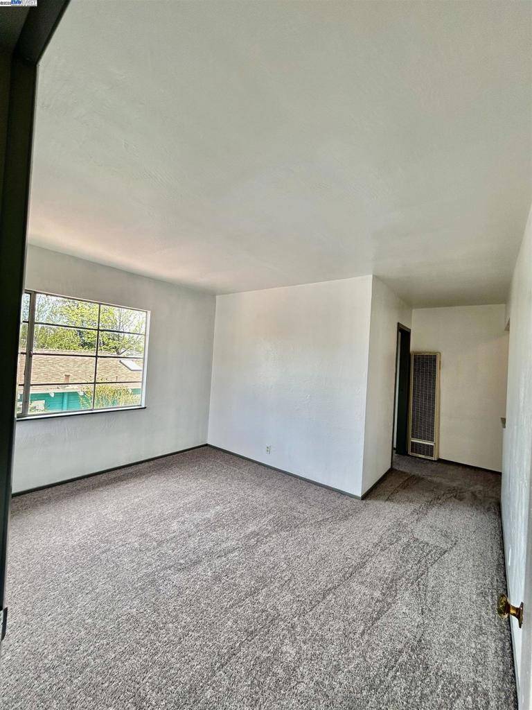 Oakland, CA 94619,3719 Redding Street
