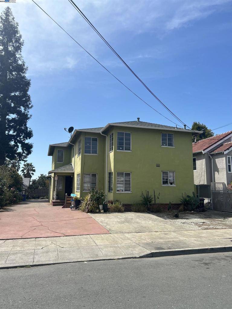 Oakland, CA 94619,3719 Redding Street