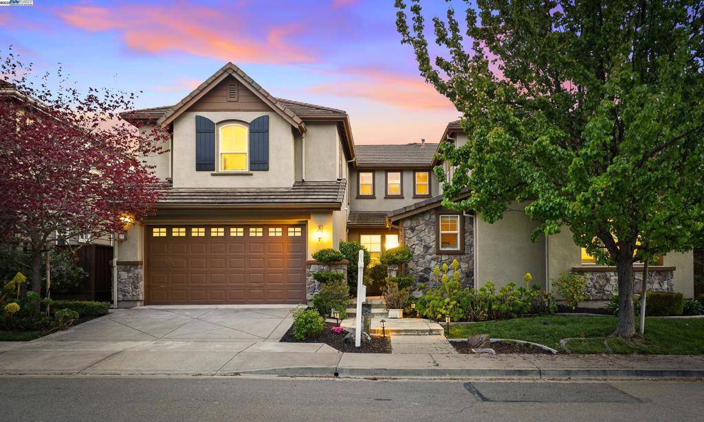 San Ramon, CA 94582,5536 Thayer Ln