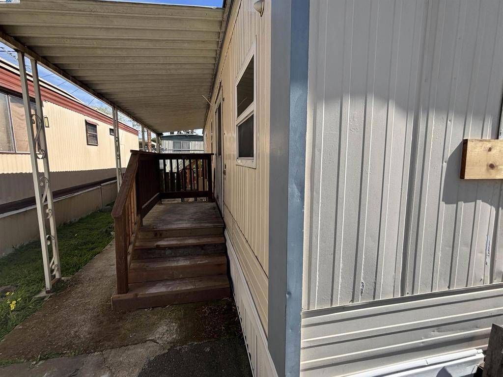 San Leandro, CA 94577,2399 E 14th St #16