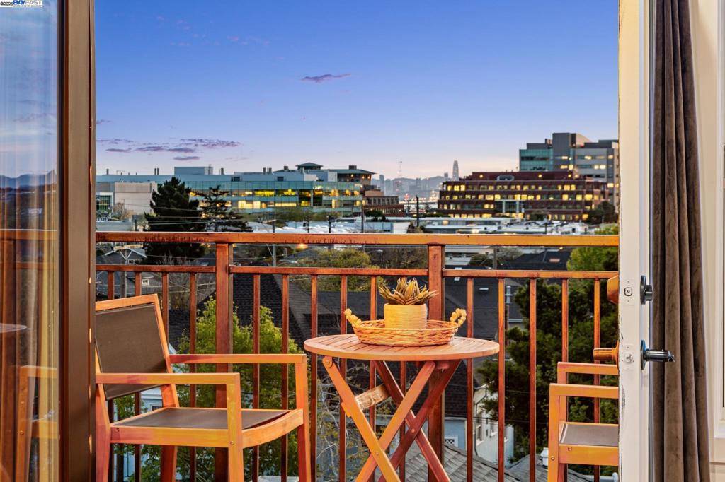 Oakland, CA 94608,6105 San Pablo Ave #406