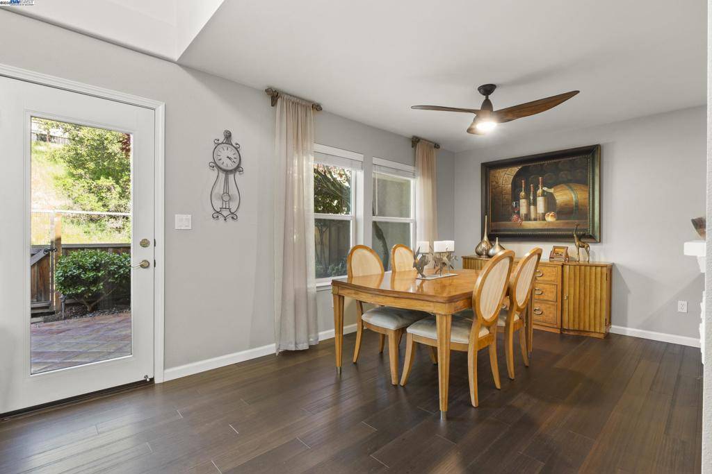 20050 Summercrest Dr Castro Valley, CA 94552