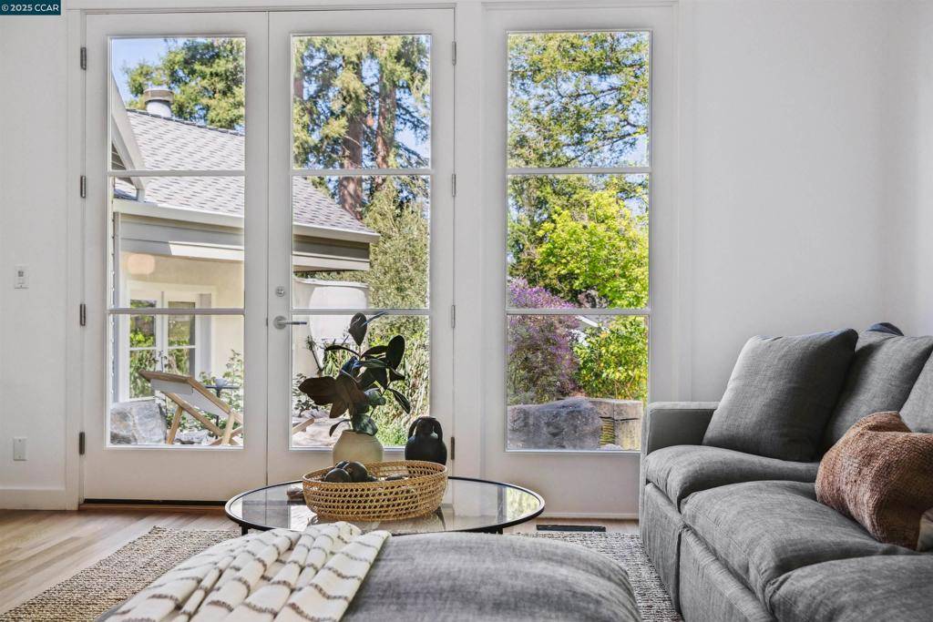 Lafayette, CA 94595,30 Newell Ct