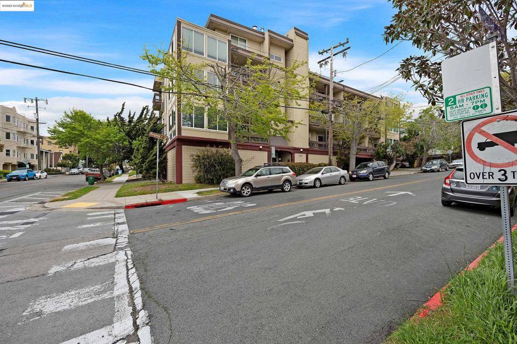 Berkeley, CA 94709-1643,2201 Virginia Street #006