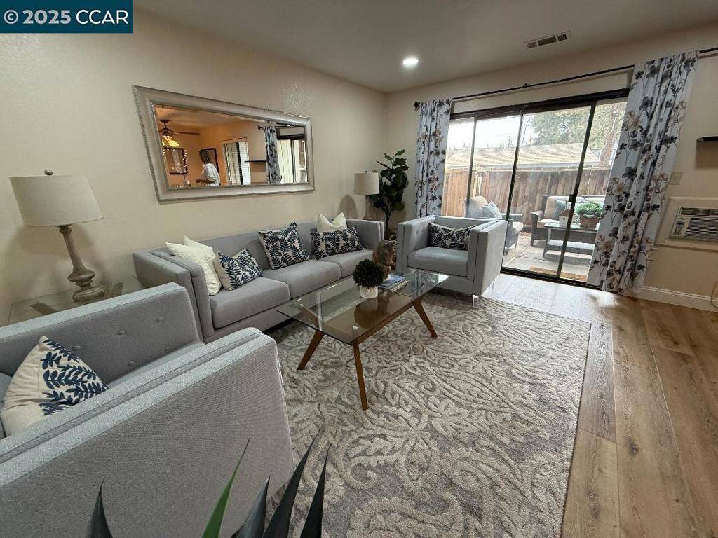 Concord, CA 94520,2125 Northwood Cir #H