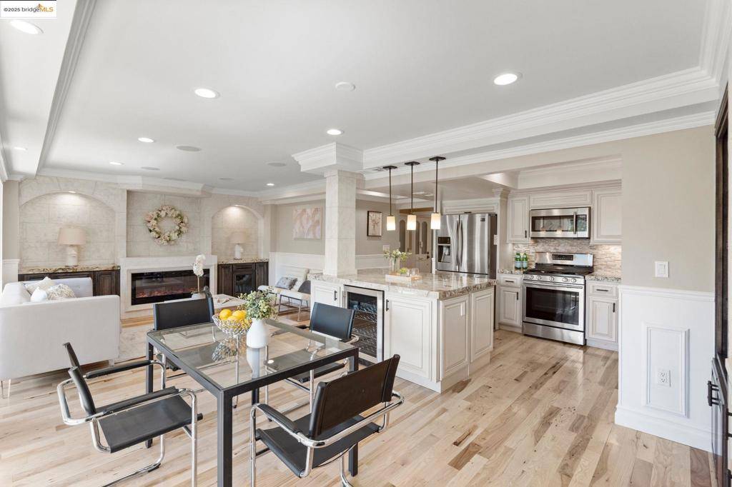 Walnut Creek, CA 94595-2046,3301 Golden Rain Road #2