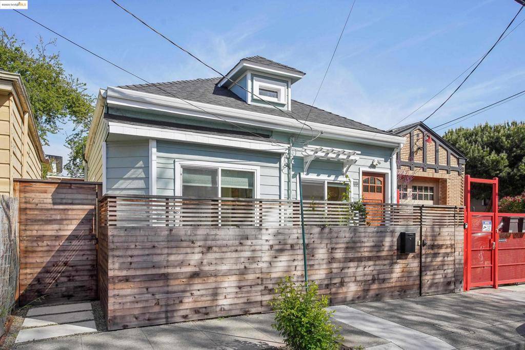 Oakland, CA 94608,3334 Magnolia St