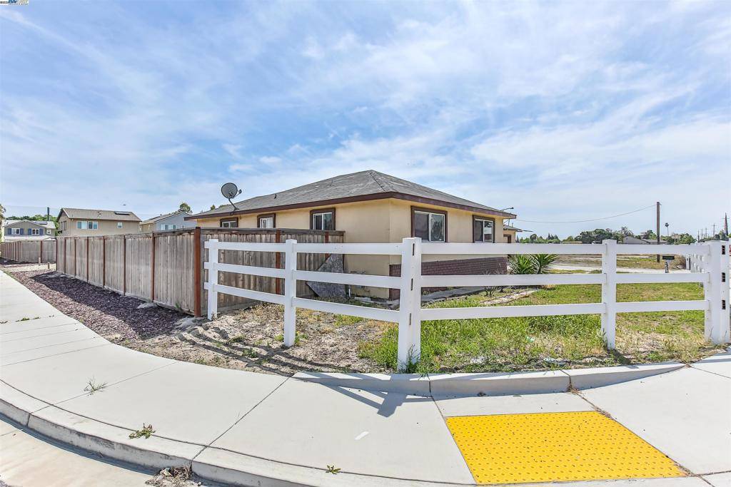 Manteca, CA 95337,380 N Airport Way