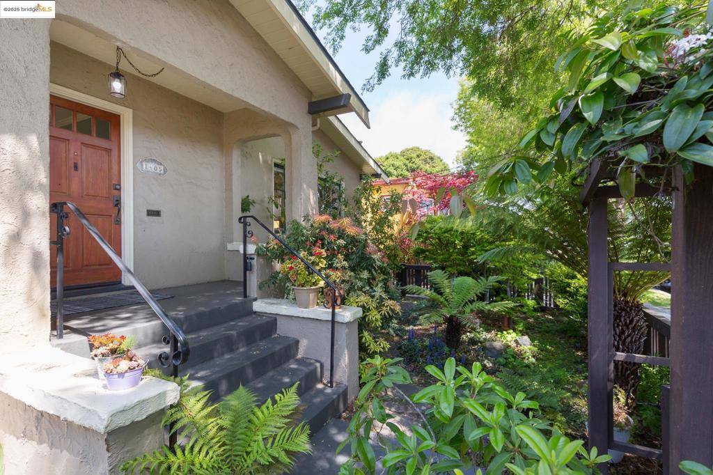 Berkeley, CA 94702,1405 Derby St