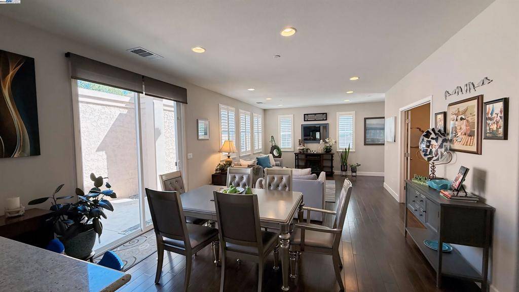 Gilroy, CA 95020,131 Lusitano Way