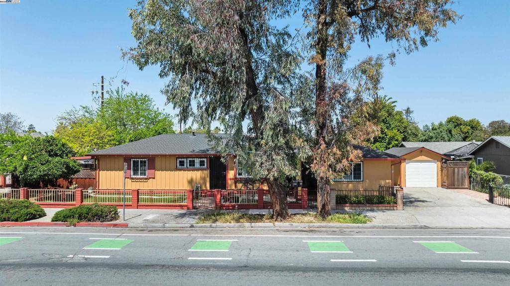 San Jose, CA 95116,2141 E San Antonio St