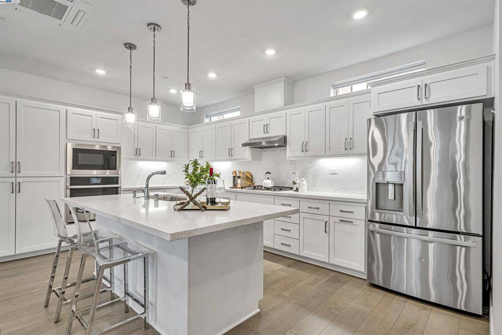Santa Clara, CA 95051,2950 Sanor Pl #109