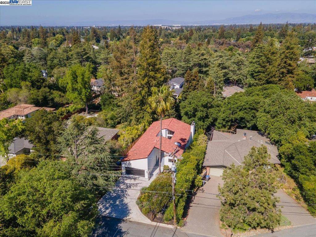Los Altos, CA 94024,1533 Topar Ave