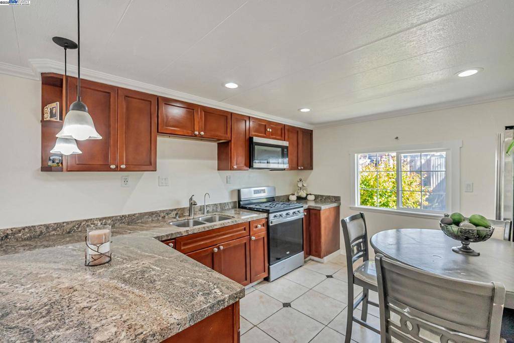 Hayward, CA 94541,19150 Hesperian Blvd