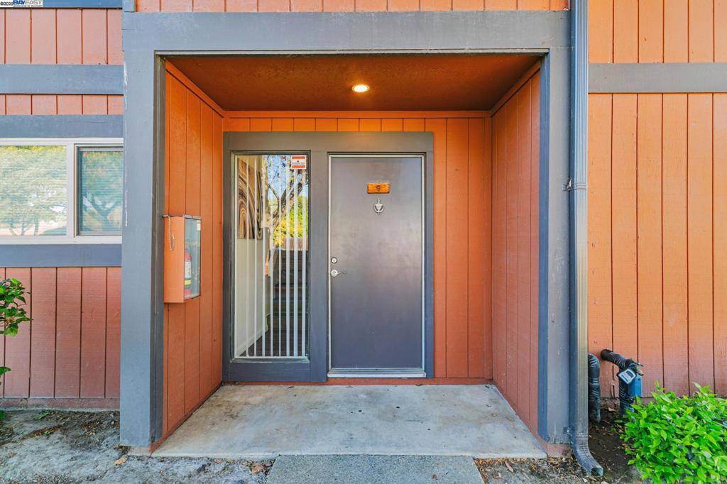 Fremont, CA 94536,38627 Cherry Ln #9