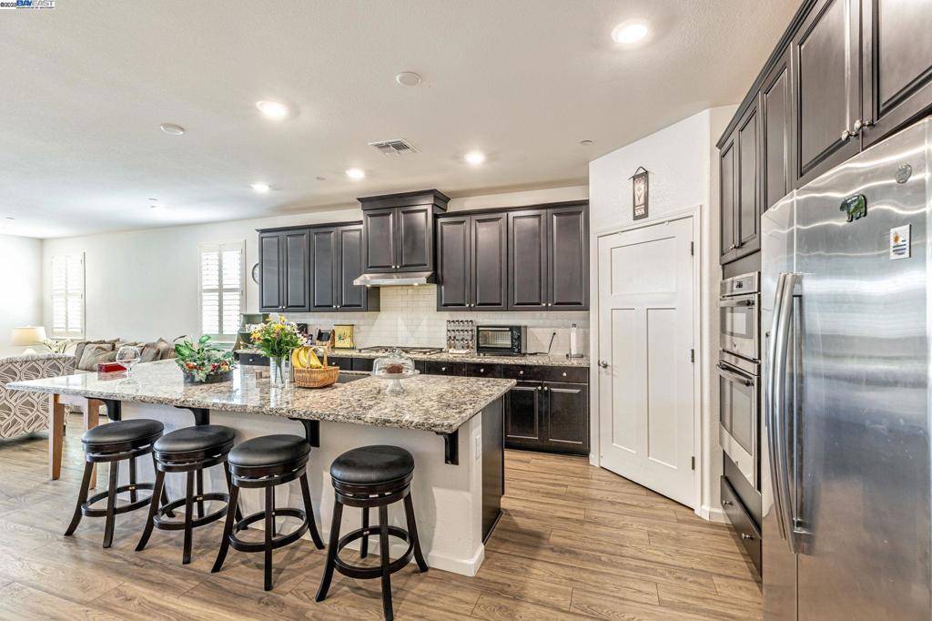 Sacramento, CA 95829,9253 Thimbleberry Dr